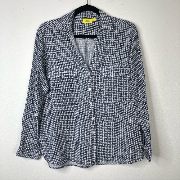 Roller Rabbit Tops - Roller Rabbit 100% cotton button down lightweight breathable coastal grandma